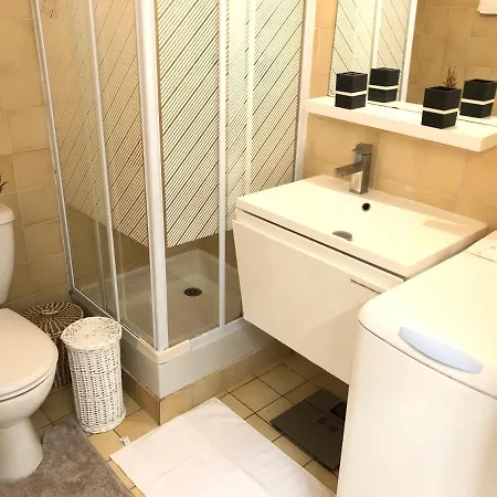 Studio 70 Mêtres Du Avec Terrasse Et Place De Parking Privative Appartement Sévrier